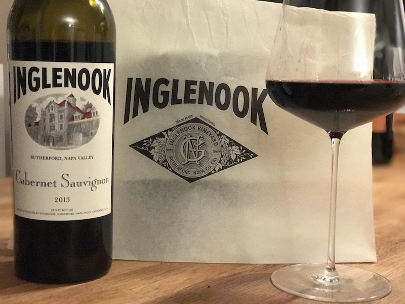 Der Inglenook Cabernet Sauvignon 2013 im Glas