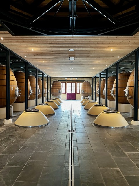 Weinkeller bei Pontet Canet im Pauillac während unserer Reise in 2025
